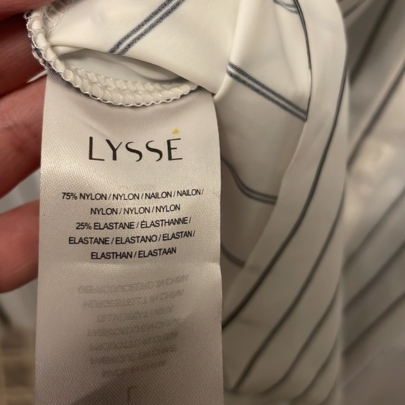 Lysee New York Tunic - Picture 6 of 7